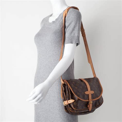 louis vuitton borsa saumur|louis vuitton monogram saumur 30.